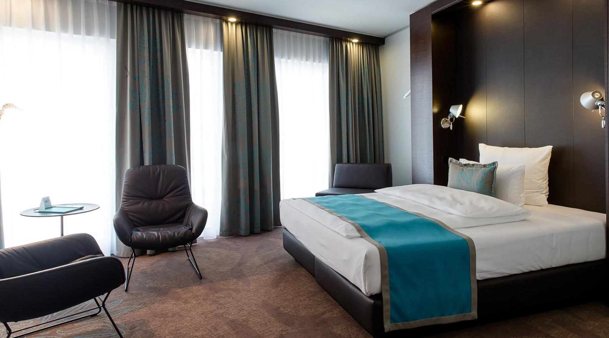 Motel One Stuttgart-Bad Cannstatt Екстериор снимка