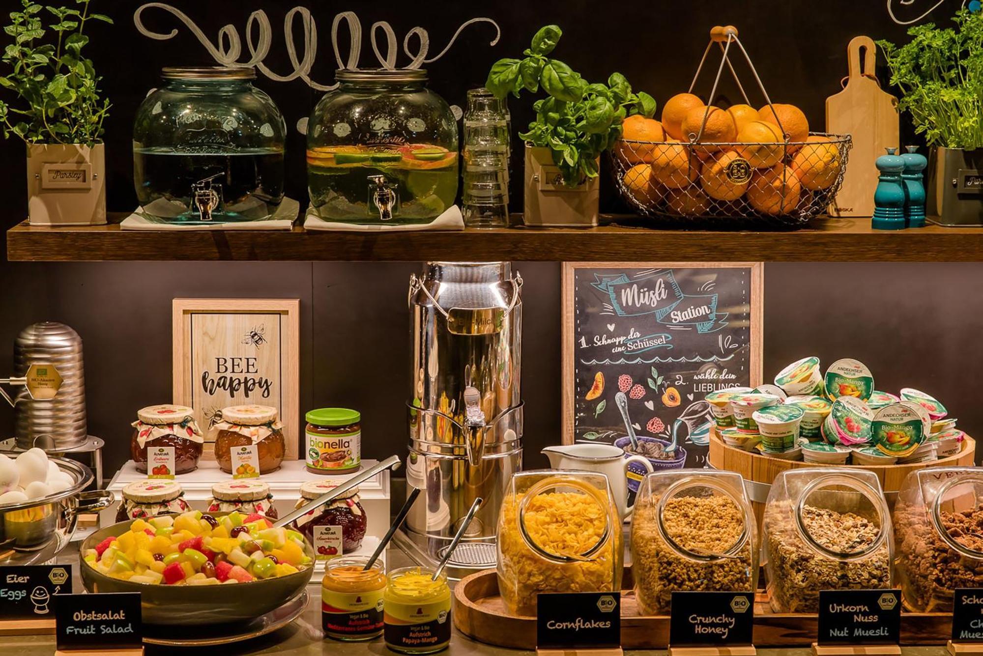 Motel One Stuttgart-Bad Cannstatt Екстериор снимка