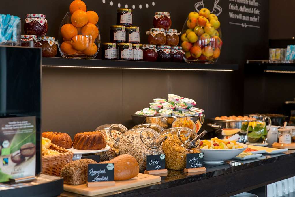 Motel One Stuttgart-Bad Cannstatt Ресторант снимка