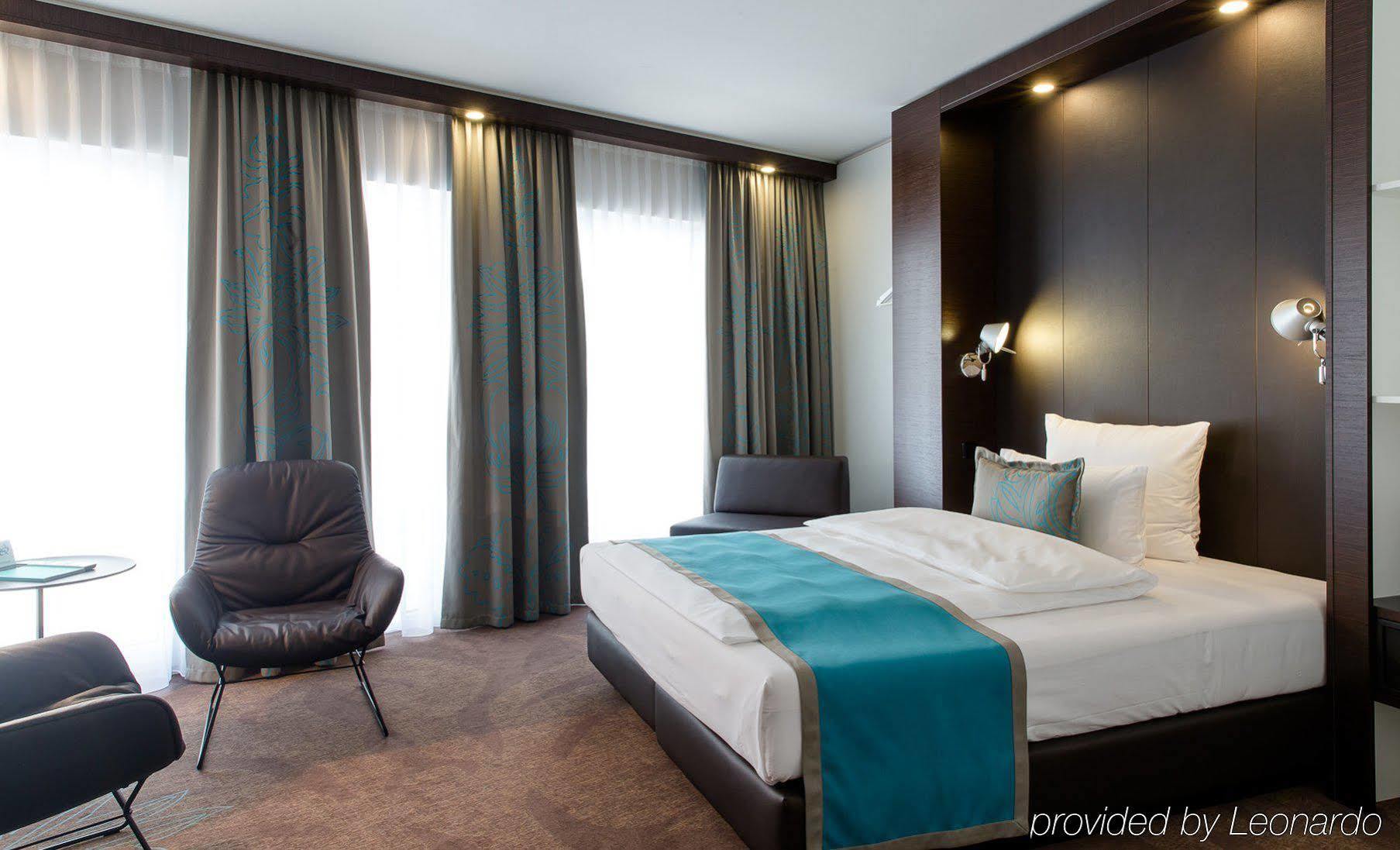 Motel One Stuttgart-Bad Cannstatt Екстериор снимка